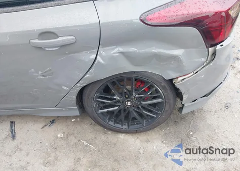 2014 Ford Focus z USA, uszkodzony, nr VIN 1FADP3L93EL405113